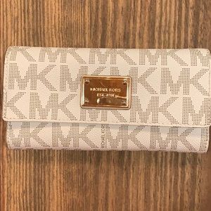 MK wallet